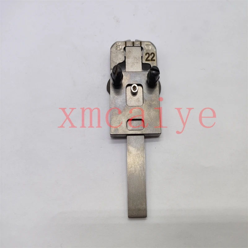 

Free Shipping 2 PCS Nail Head Base For 43/6-S Hohner Stitching Head Stitching Machine Parts