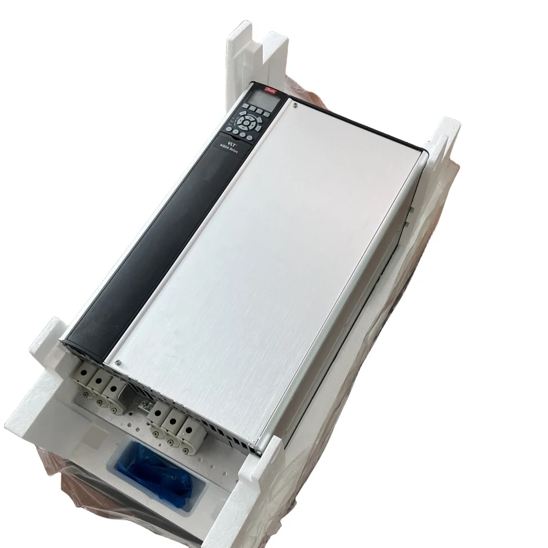 New  137X1686 FC-302P30KT5E20H2XGC Frequency Converter  30 KW / 40  Three Phase 380 - 500 VAC Inverter