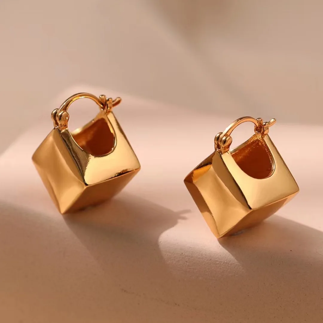 Korean Fashion Earrings Geometric 3D Pendant Design Golden Cute Earrings Charming Women's Jewelry Birthday Party Christmas Gift