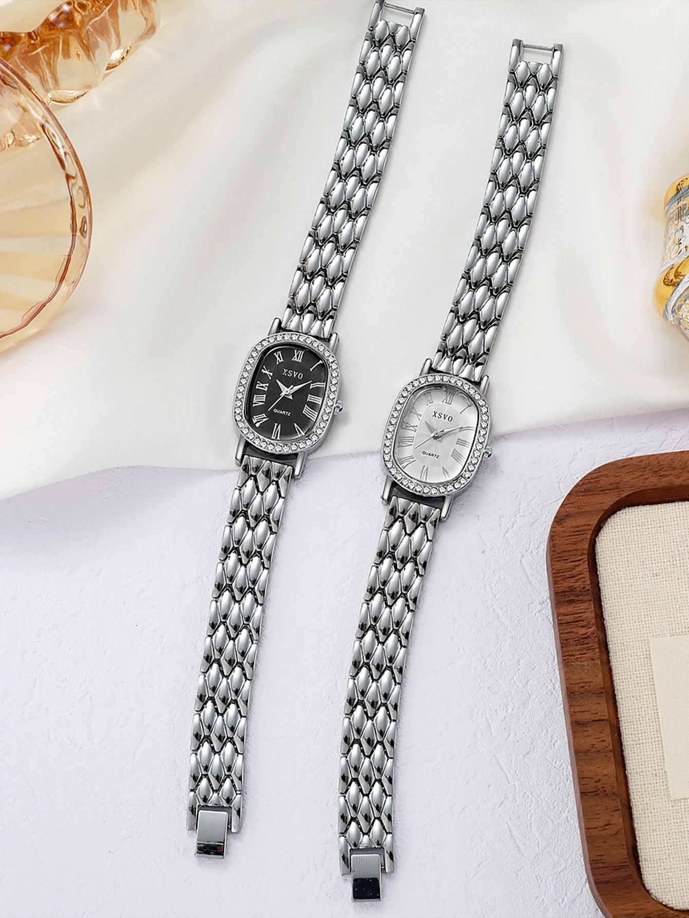 

Элегантные женские серебряные часы с овальным бриллиантовым безелем, браслетом-цепочкой, циферблатом с римскими цифрами, роскошные кварцевые наручные часы для женщин