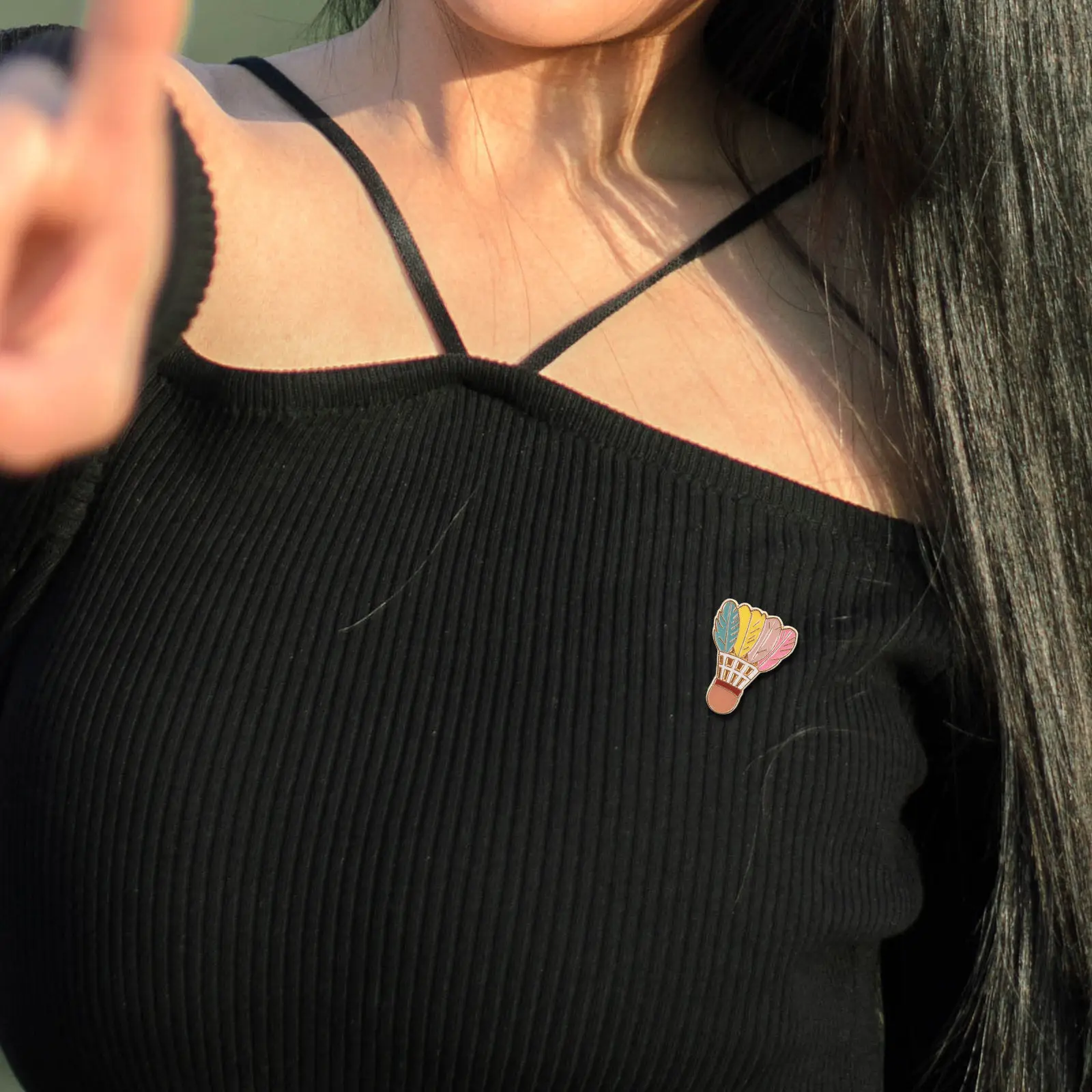 2Pcs Badminton Shuttlecock Brooch Pin Metal Minimalist Lapel Badge for Sports Fans Jackets Shirts Backpacks Fashion Accessory