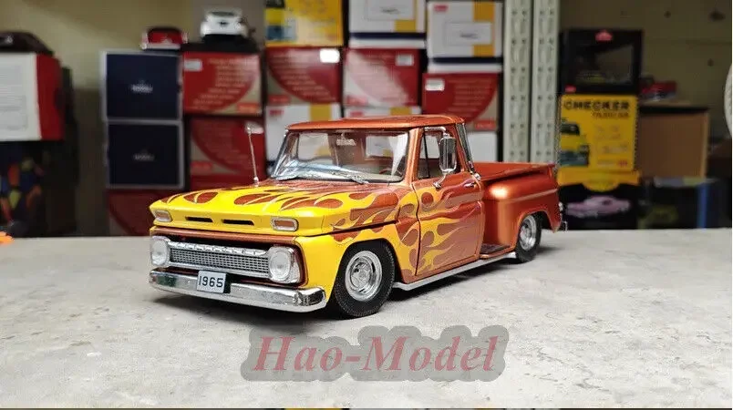 Sunstar 1:18 For Chevrolet C10 Pickup Alloy Diecast Car Model Birthday Gifts Hobby Display Collection Ornaments Simulation Red