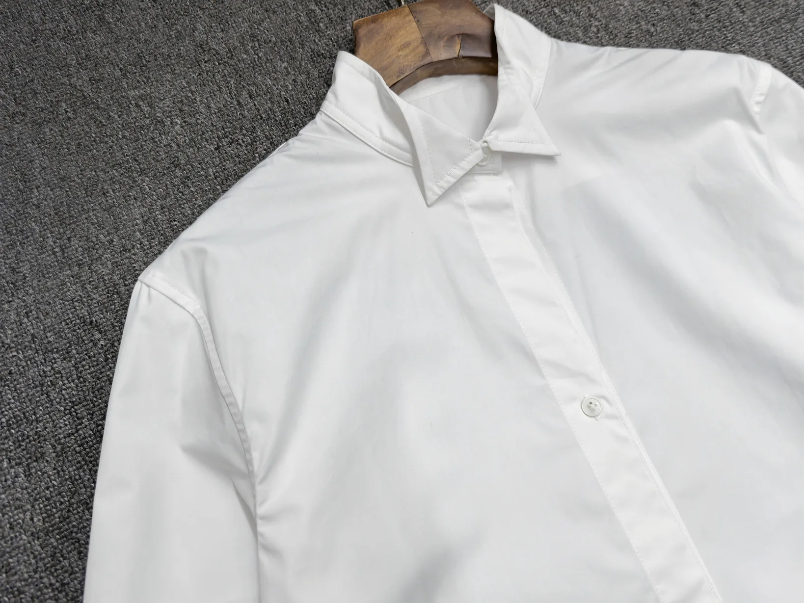 Maxdutti Camicia bianca da frac per donna Primavera/Estate 2025 Camicia in cotone minimalista Pendolarismo Camicetta a maniche lunghe Donna Top