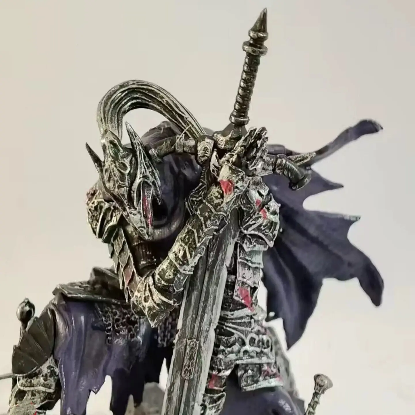 Dark Souls Kneeling Pose Statue Action Figures Pvc Collectible Game Figure Ornament Desktop Model Toy Pc Case Decoration Gifts - view 4
