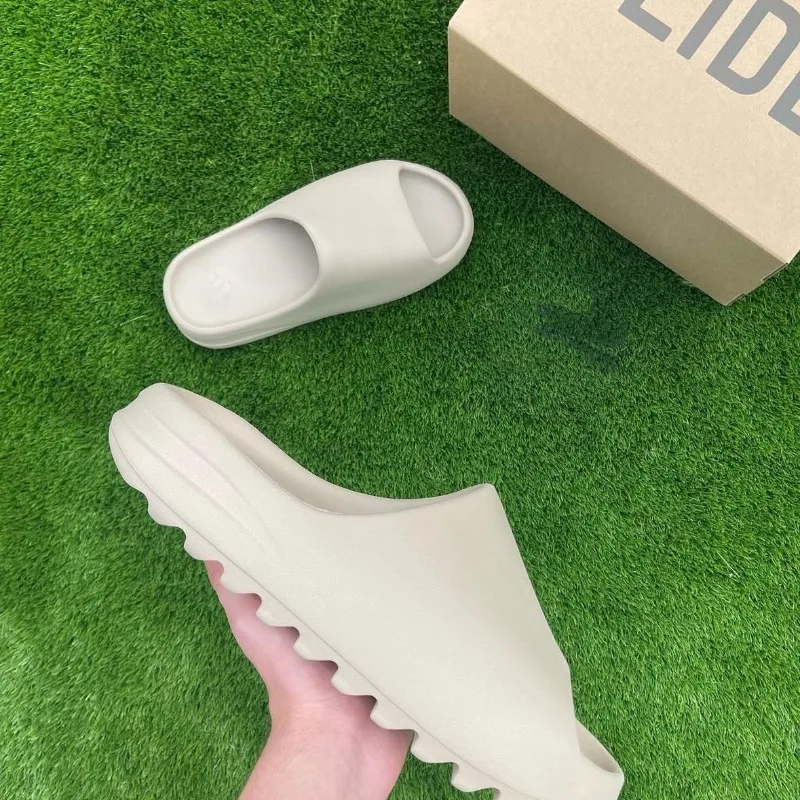 

Cloud Slides EVA Thick Sole Slippers Women Men Soft Cushion Comfort Platform Sandals Non Slip Summer Bathroom Slides