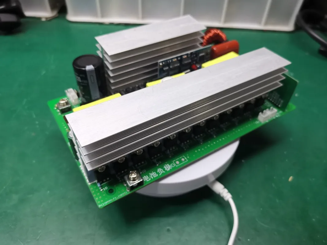 Pure sine wave 1500VA12v to 220v1000W inverter circuit board, solar converter