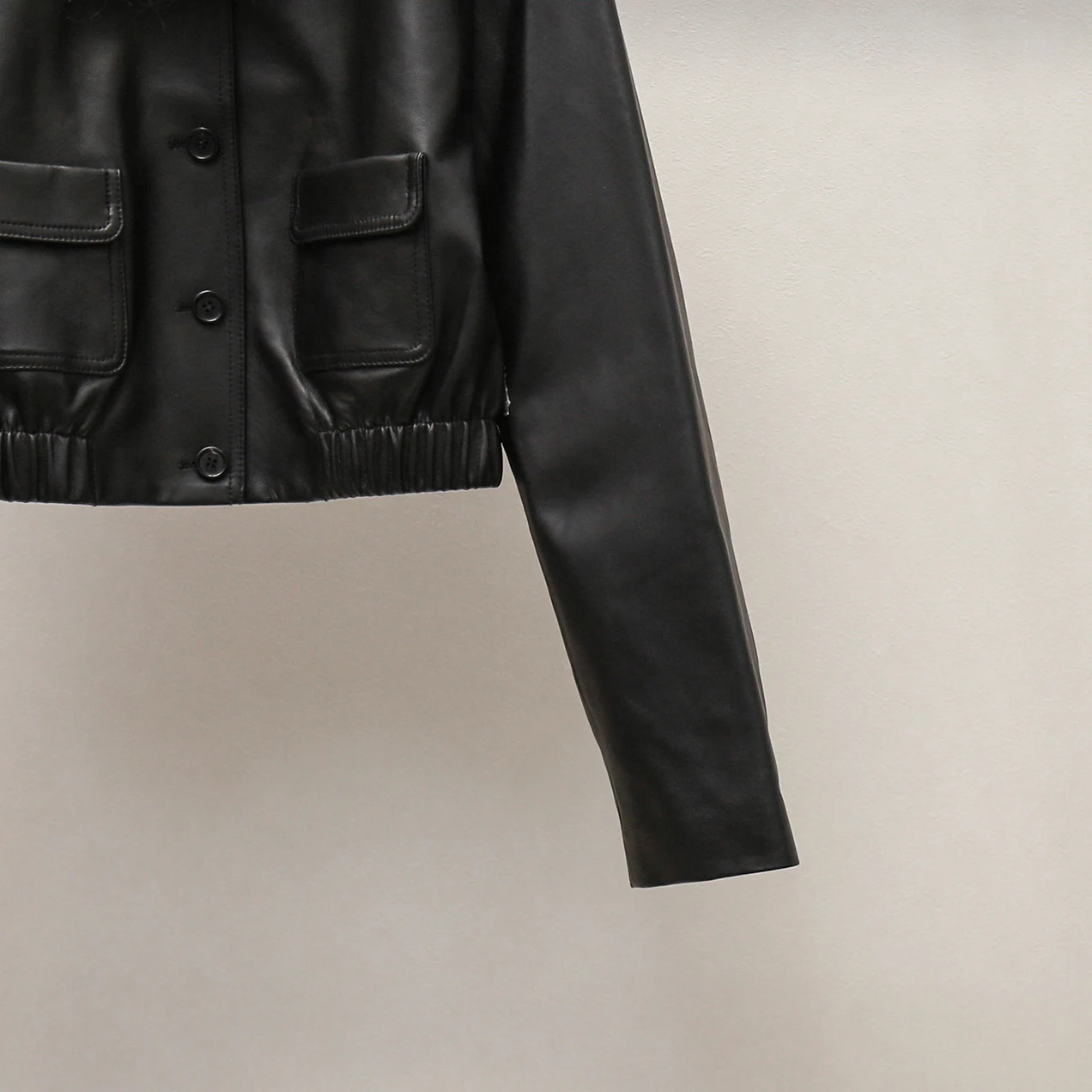 レトロスタイル長袖明るいレザージャケットショートコート小柄な人向けドールカラー秋新作レディースファッション