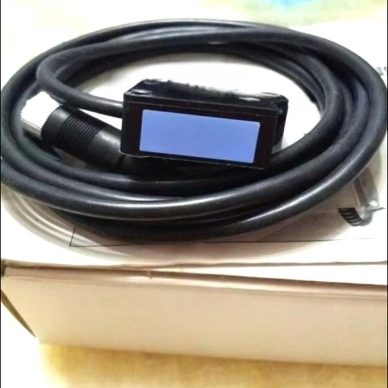 Brand New Original Genuine PT-165 Optical Displacement Sensor