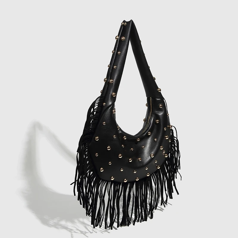 حقيبة هوبو كلاسيكية للنساء من الجلد النباتي تحت الإبط حقيبة يد مع تصميم مرصع بشراشيب حقيبة كتف كاجوال للاستخدام اليومي