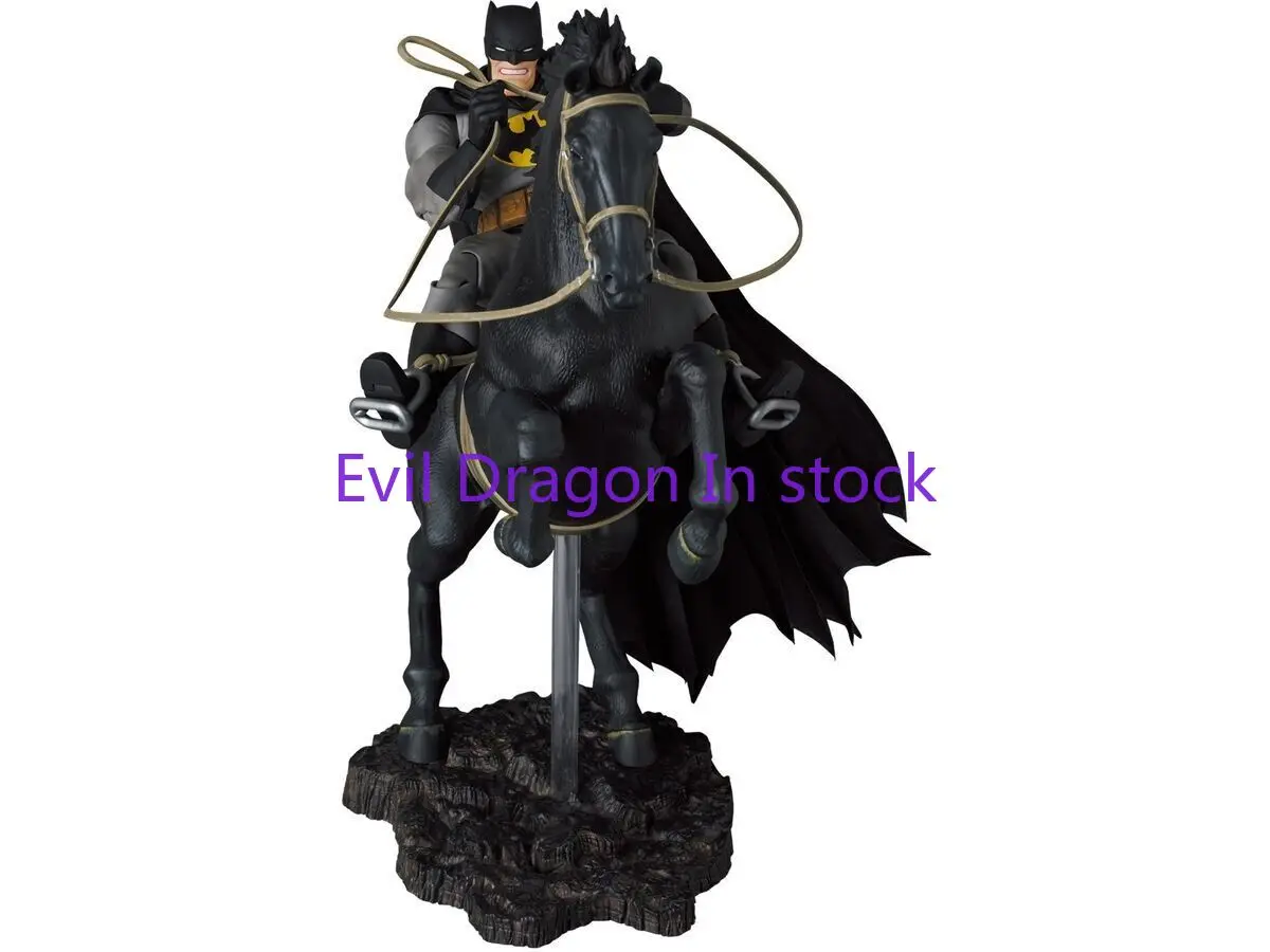 In Stock MAFEX No.205 Mafex 205 BATMAN & HORSE (The Dark Knight Returns) Action Figure Anime Model Toy