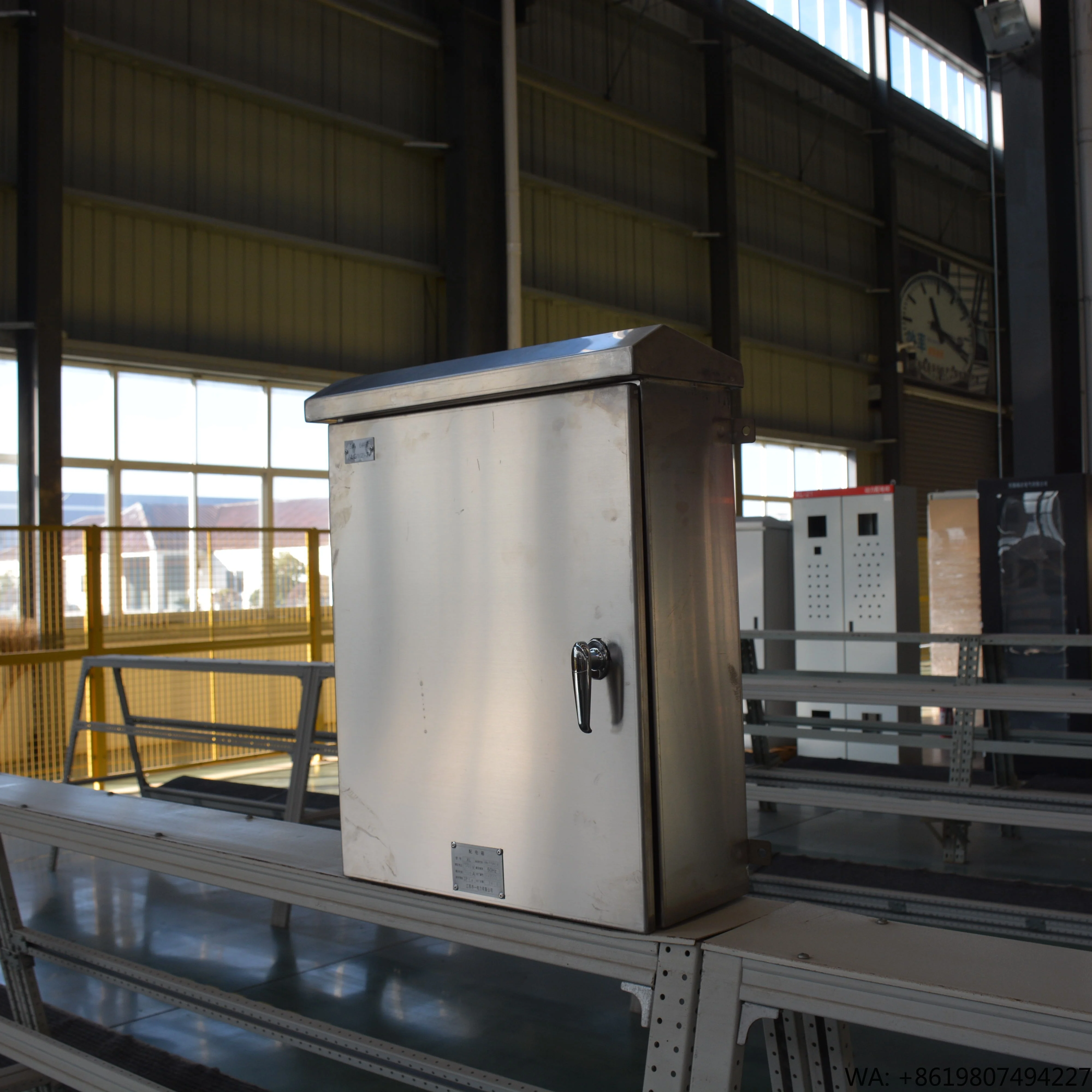 Power Distribution Equipment Wall Mounted Foundation Box Cold Rolled Iron Plate Base Box IP55 Rated 690V/400V 24 Sockets