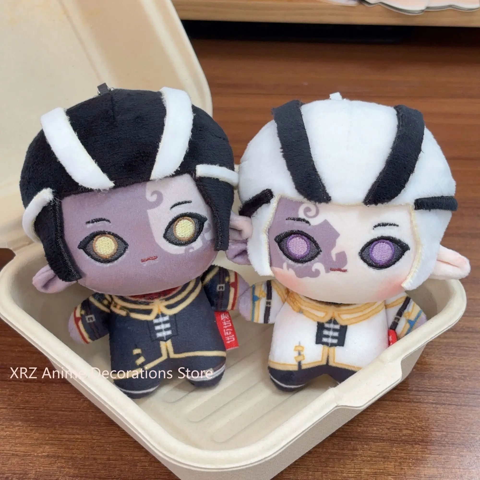 

10CM Anime Identity V White Guard & Black Guard Cosplay Cotton Plushie Cute Plush knapsack Keychain Pendant Birthday Gift