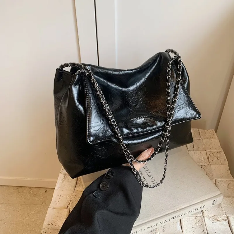 

Detailed Design Diaper Bag For Women Luxury Leather Tote Elegant Crossbody Bag Stylish Intricate Texture