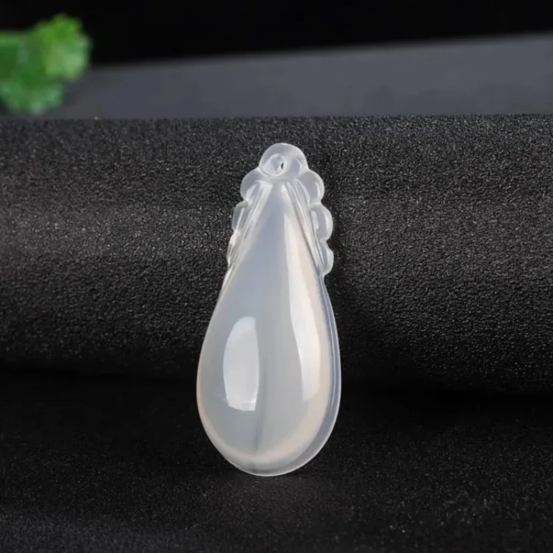 Natural Agate Ice Type Jade Chalcedony Water Drop Pendant for Men and Women, Simple and Versatile Pendant Accessories