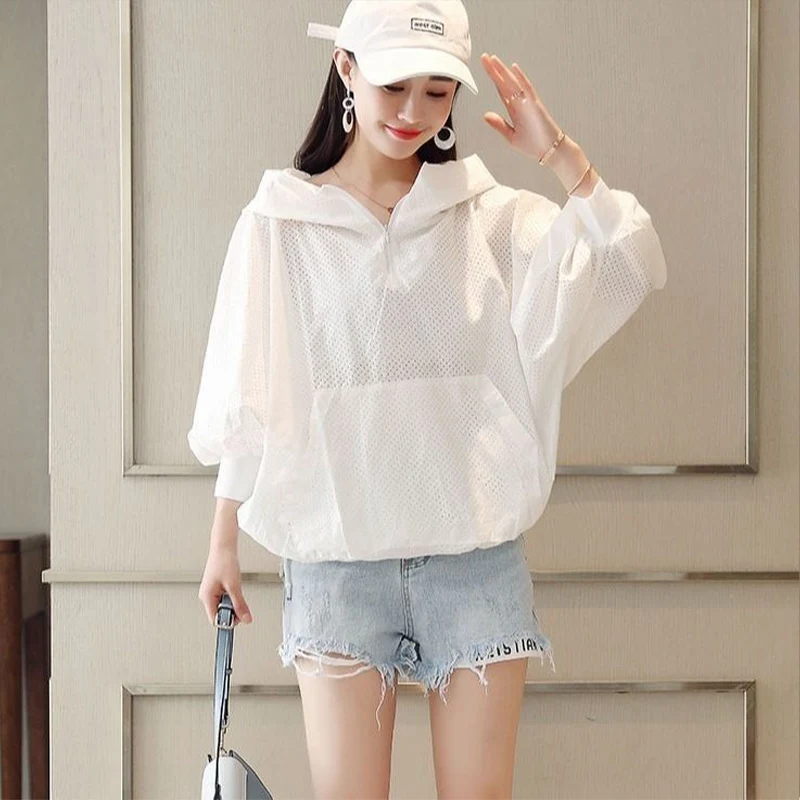 

Summer Korean Casual 3/4 Sleeved Hooded Hollow Out Zipper Women's Shirt Loose Slimming Sun Protection Bat Sleeve Top for Women