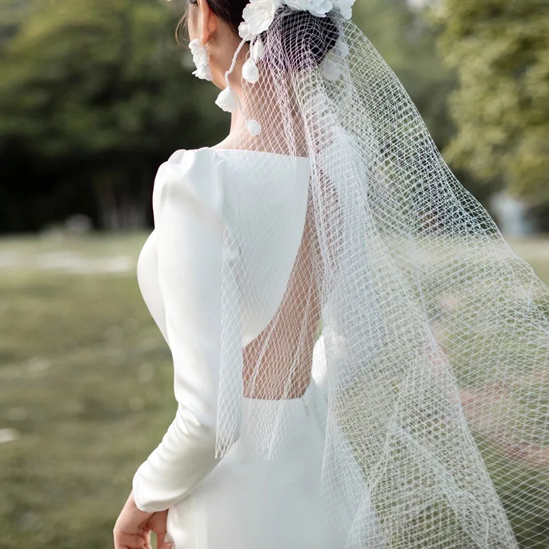 Robe de mariée française légère à manches longues, robe de mariée en satin, tempérament simple, Mori tendance, photographie de voyage, sortie, bienvenue, nouveau