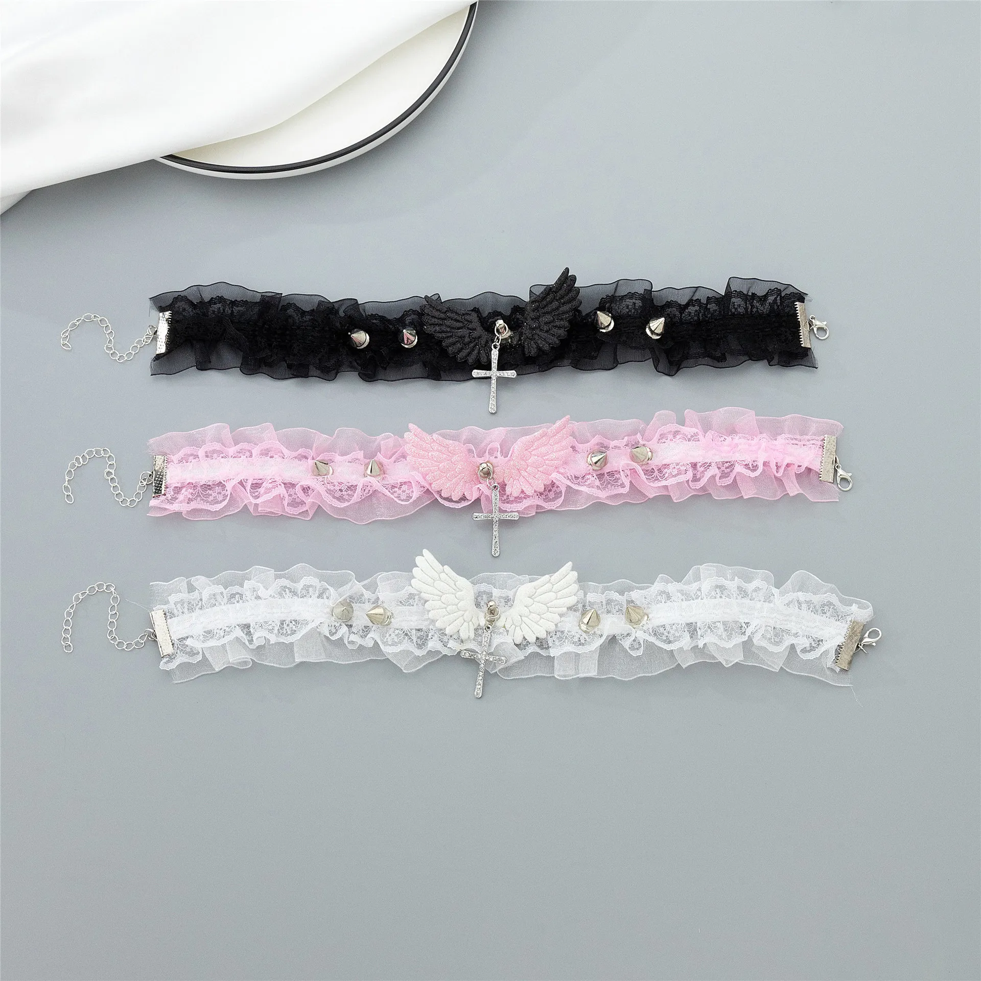 Harajuku Choker Necklace for Women Sexy Lace Trim Angel Wings Cross Rivet Chain Collar Necklace Collarbone Chain Fashion Jewelry