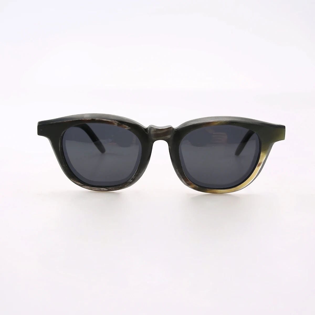 Brand master handmade unique thickened material natural horn material curved round glasses sunglasses Avant-garde fashion trends