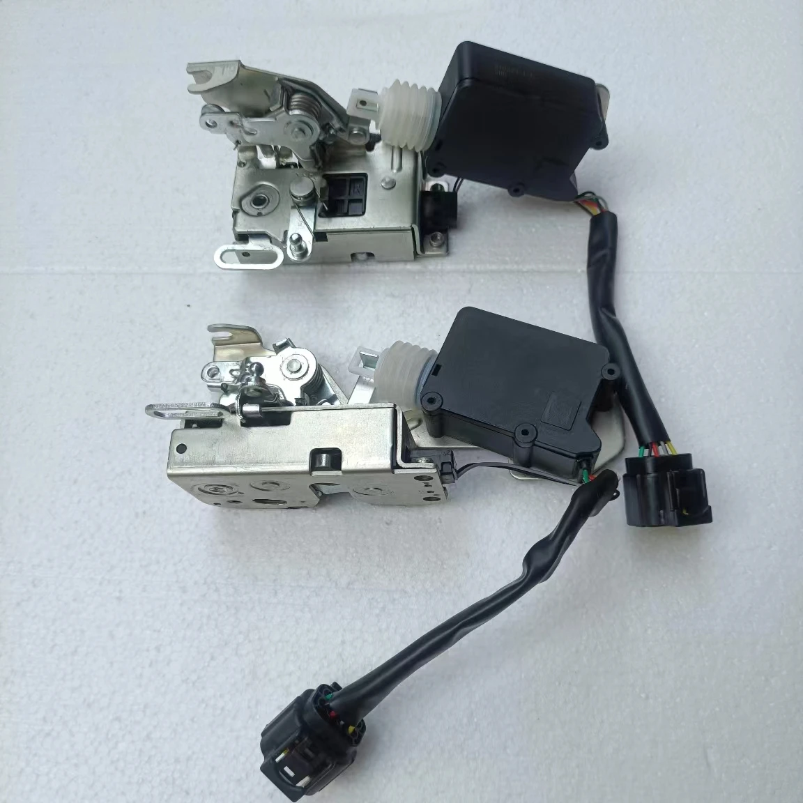 Applicable to Sany Heavy Truck Door Lock Body Fit JS Commercial Vehicle Tractor Trailer Accessories