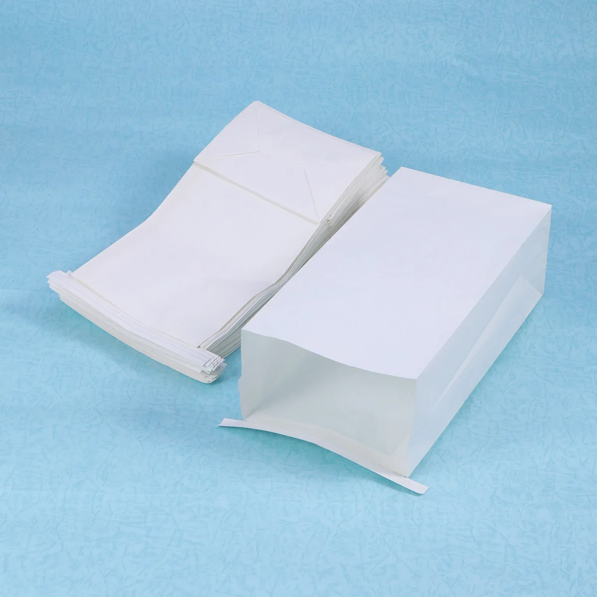 

30Pcs Travel Vomit Bags Disposable Sickness Bags for Car Pregnant Women Motion Emergency Biodegradable Lightweight White