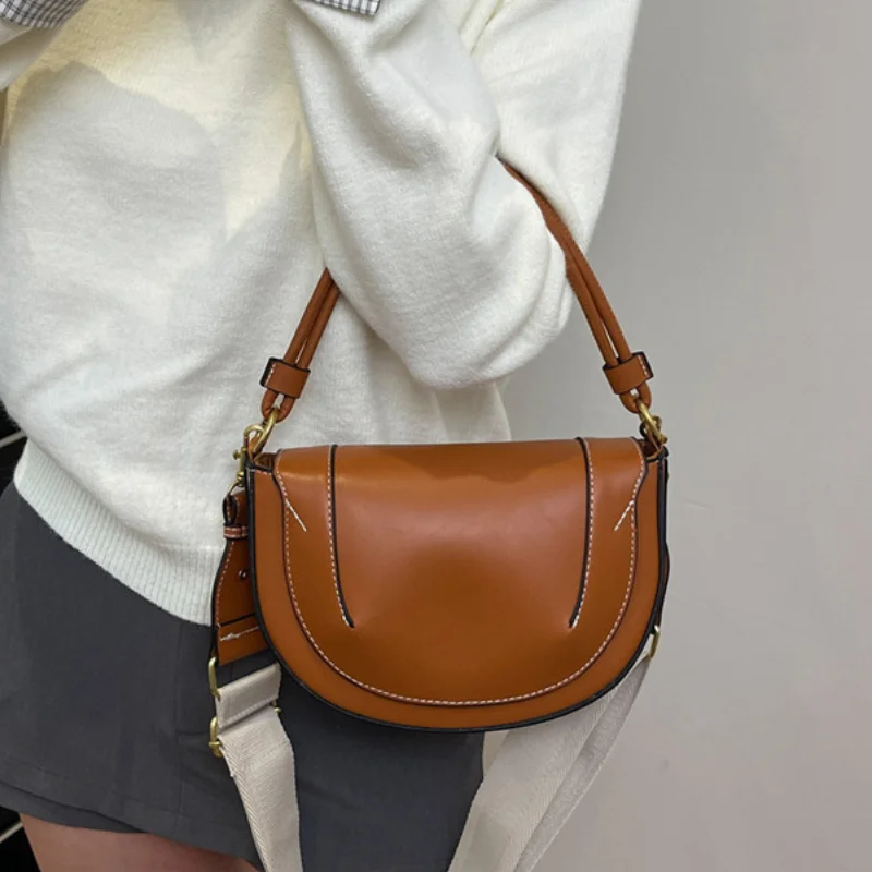 

Женская ручная седельная сумка с широкими лямками, винтажная сумка через плечо большой вместимости с клапаном, трендовая стильная пригородная сумка под мышками