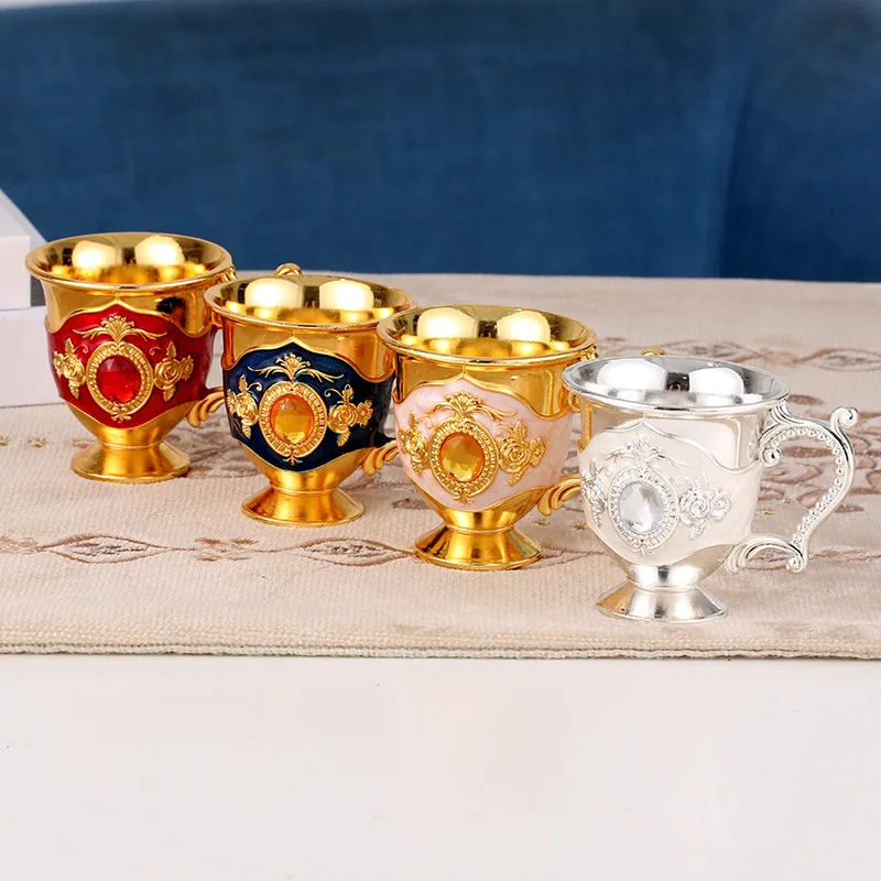 Retro Creative Wine Cup Small Beverage Wine Cup Golden Goblet Cup European Style Home Bar Metal Crafts Wine Cup Gifts