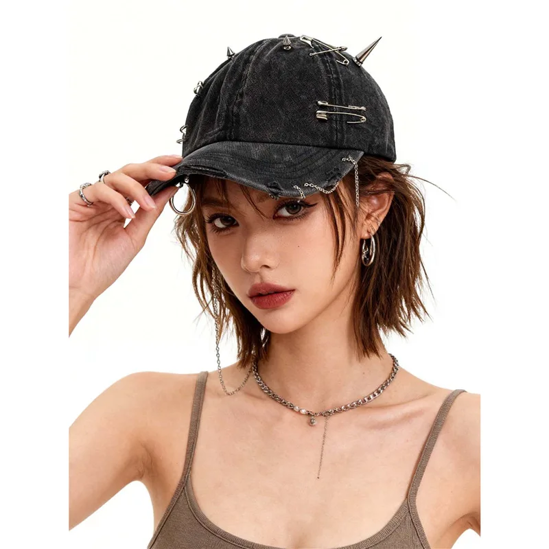 Y2K Vintage Punk Chain Rivet Design Baseballkappe Four Seasons Trend Streetwear Personalisierte Hip-Hop-Hüte für Männer und Frauen – Detail 1