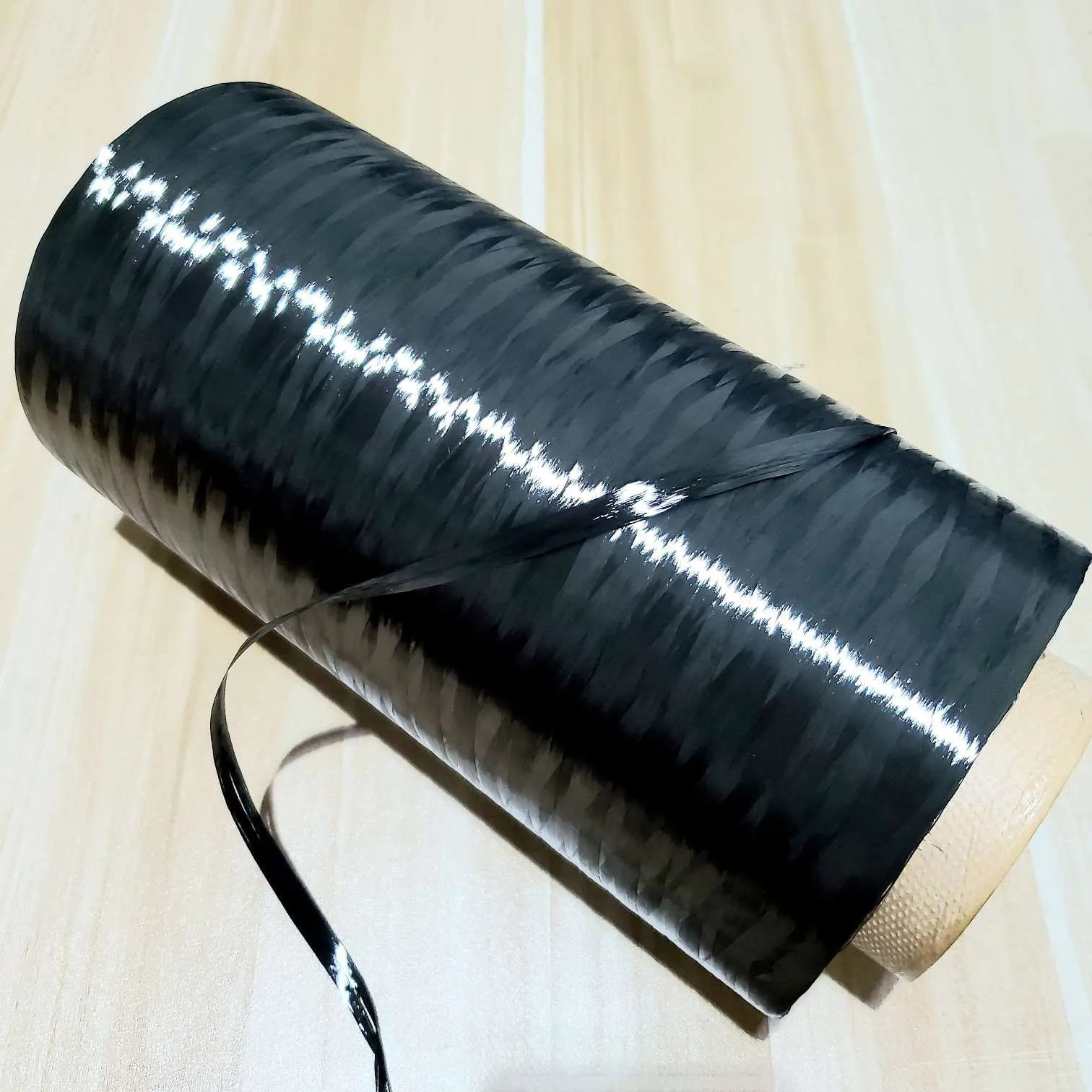 

Carbon Fiber Wire High Temperature Resistance Conductive And Tensile Resistance Yarn Roving Filament