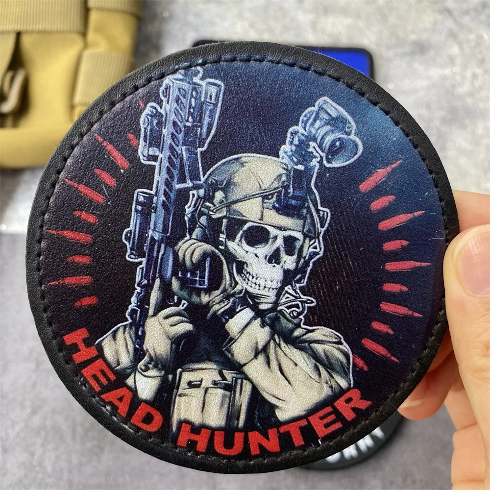 "Geboren für den Krieg" rauchende Schädel Soldat taktische Moral Abzeichen Kopf Jäger Armband Patch Druck Klett verschluss Militär Rucksack Aufkleber