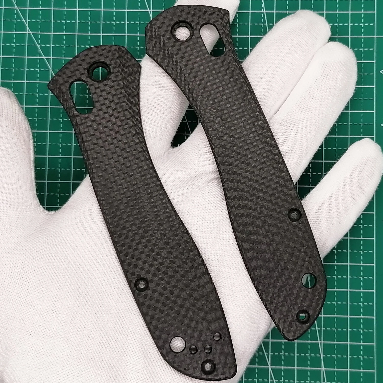 1 Pair Custom Made Carbon Fiber Replacement Scales for Benchmade 710 Modify