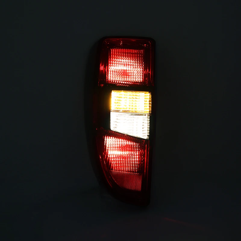 For JMC Vigus Pickup Truck For Jiangling Yuhu Left Right Car Rear Tail Lamp Tail Light Reverse Brake Lamp Back Light With Bulbs