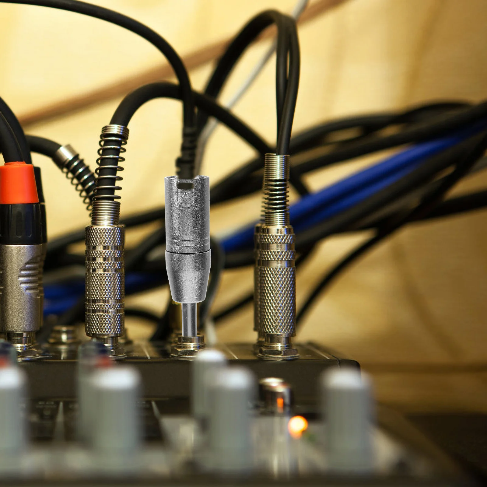 

4pcs 1/4 to Xlr To 1/4 Male XLR Male Balanced Converter for Mixing Consoles Amplifiers Audio Video Audio Adapter Cable