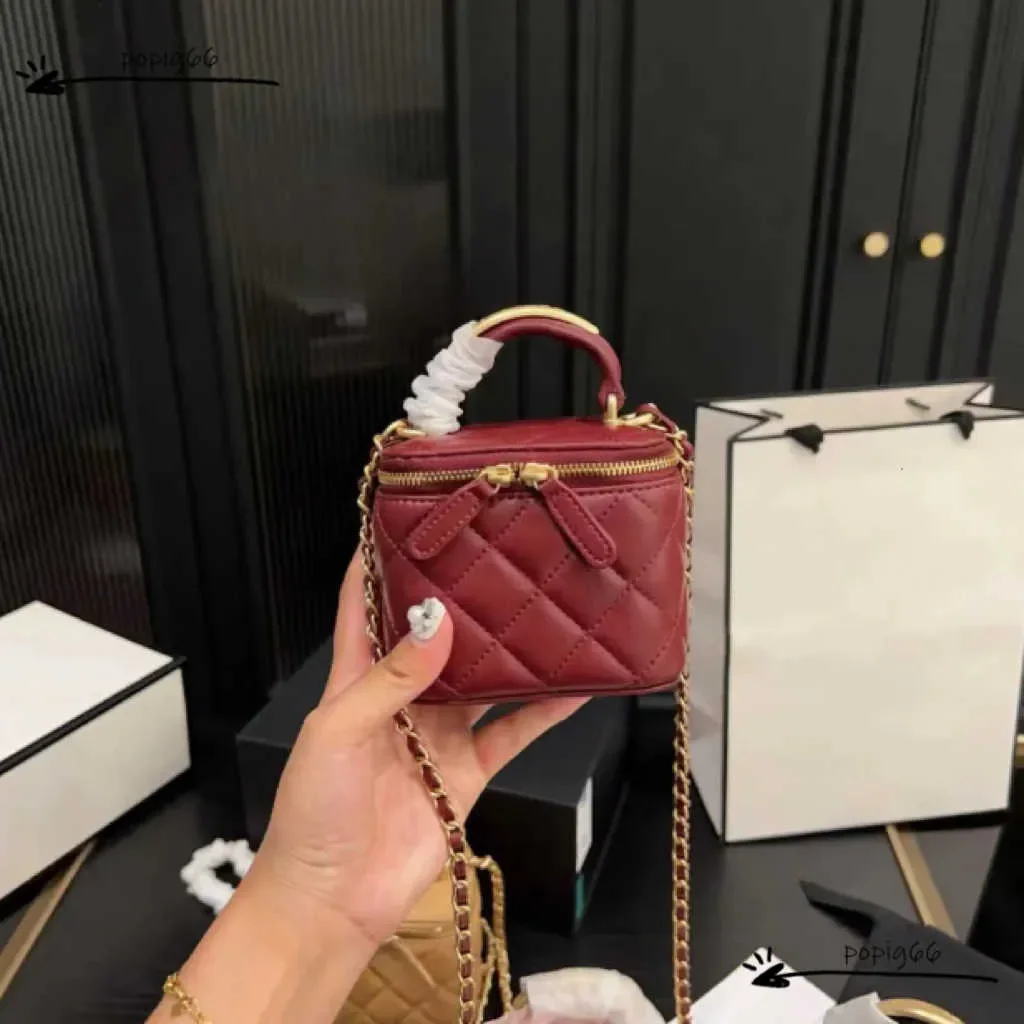 Cosmetic Bags Cases Womens Classic Mini Vanity With Chain Box Trunk Bags Crush Gold Ball Crossbody Shoulder Designer Handbags Ti