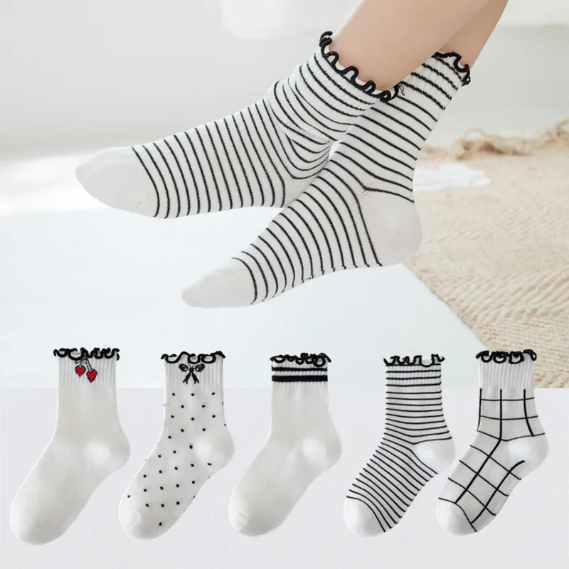 5 Pairs Girls Middle Tube Socks Casual Fashion White Wave Point Stripe Sock Harajuku Kawaii Socks Girls Ankel Socks Four Season