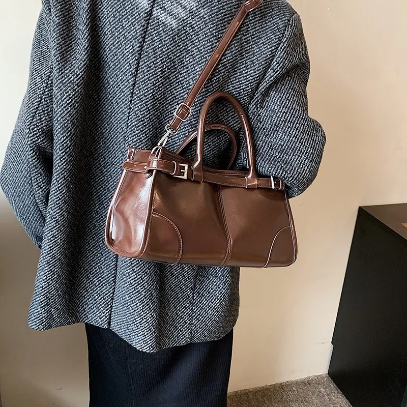2026 New Fashionable Colorblock Women's Commuter Crossbody Bag Retro Large Capacity Shoulder Bag with WaxInfused Leather