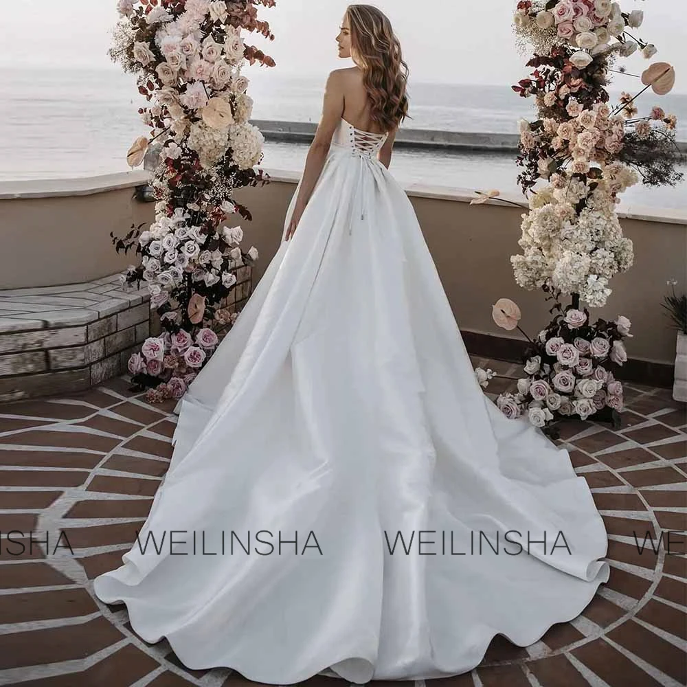 Romantic Wedding Guest Dresses Satin Mermaid/Trumpet Wedding Party Dresses White Sweetheart Crystals Beads Wedding Dresses Long