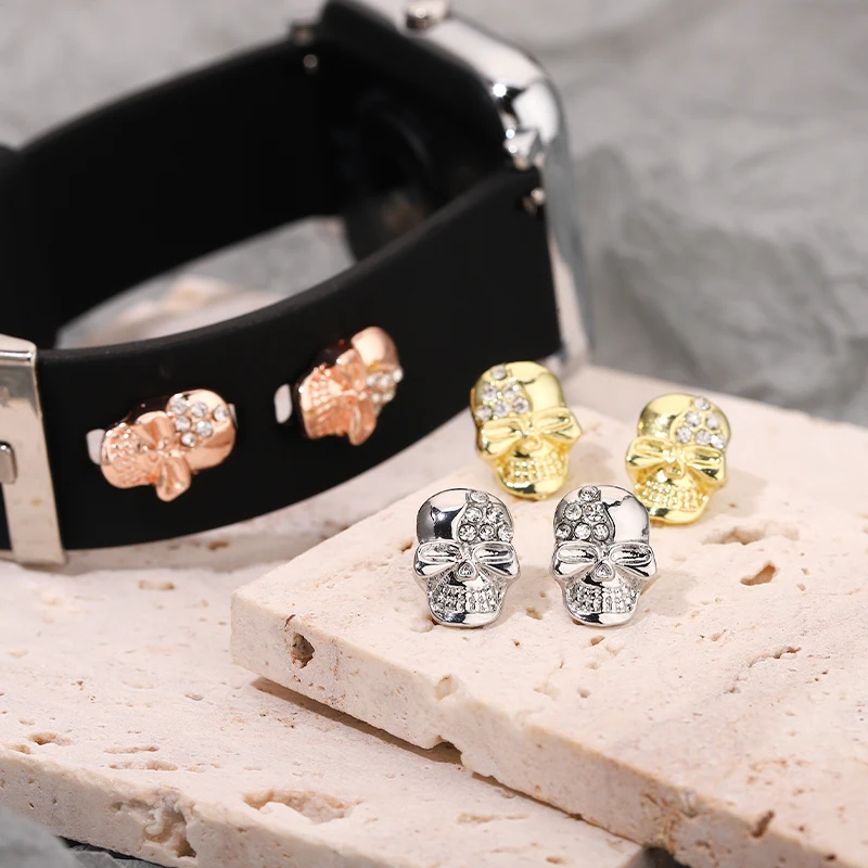 Divertidos dijes de correa de reloj para Apple Watch, dijes decorativos de calavera con lazo, accesorios de joyería de Metal para uñas para correa deportiva Iwatch
