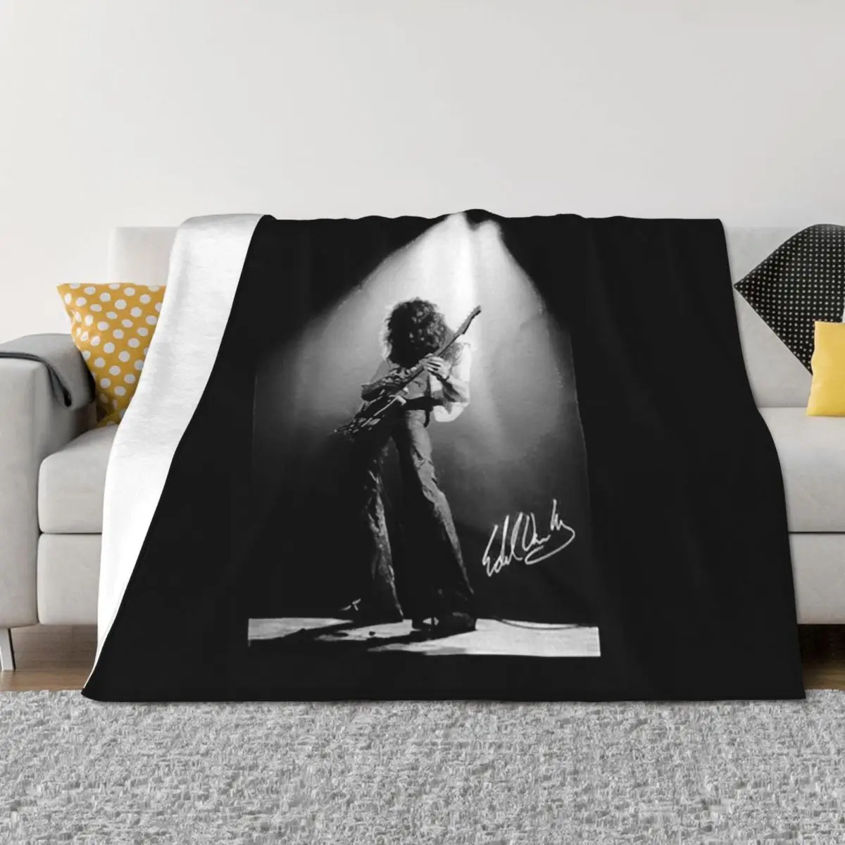 

Best Selling halen Trending Throw Blanket Decorative Sofa blankets and throws Flannels Quilt Blankets