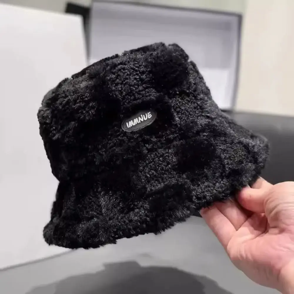 منقوشة متقلب المرأة قبعة بحافة فو الفراء مقاومة للرياح متقلب حوض قبعة دافئة قابل للتعديل صوف الضأن صياد قبعة السفر