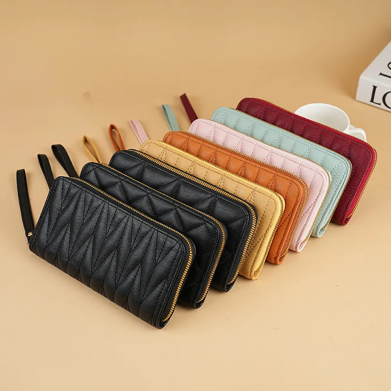 

New small-scented large capacity women's storage wallet European and American light luxury hand zippered wallet