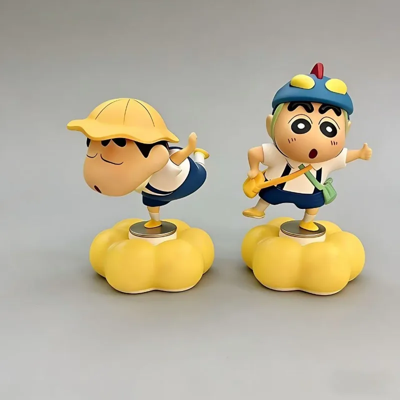 Crayon Shin-chan Q-Version Figur, hochwertiges Design, Cartoon-Anime-Stil, kreatives Auto- und Schreibtisch-Drehmodell, Ornament, Geschenk – Detail 2