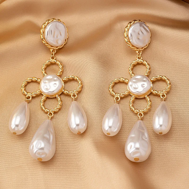 Elegant Temperament Imitation Pearl Stud Earrings Ladies Court Bohemian Senior Versatile Personality Party Gift 5E161