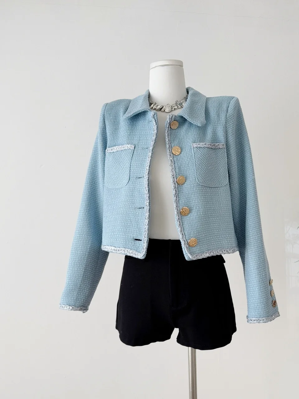 

Весенне-осенняя универсальная маленькая ароматная куртка в стиле ретро с текстурой, женская новинка 2025, роскошные шикарные пальто с металлической пряжкой