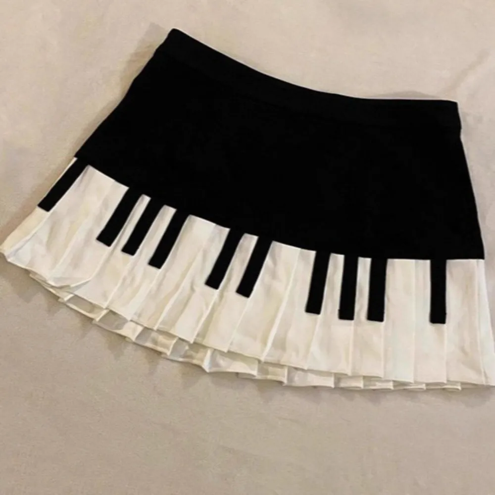 Casual Black White Splicing Piano Skirt Preppy Style Slim Keyboard Pleated Skirt Korean Style JK Dress Short Skirt Girls Lady