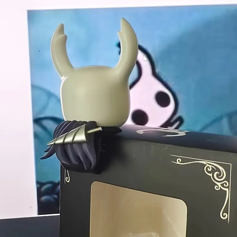 

Новый полый рыцарь, маленький рыцарь, шелковая песня, украшение для рабочего стола, вечерние, маленький рыцарь, игра, периферийная модель, подарок на Хэллоуин, игрушка