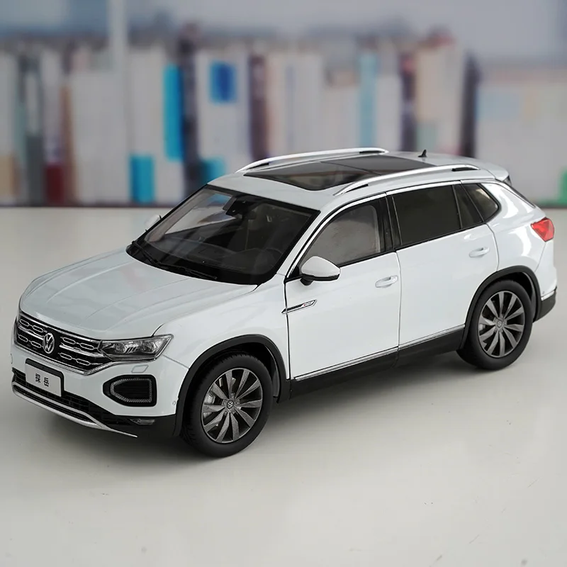 

Модель автомобиля Dealer Edition, масштаб 1:18, Volkswagen VW Tayron City SUV, литая модель для коллекций, демонстрации и подарка для друзей