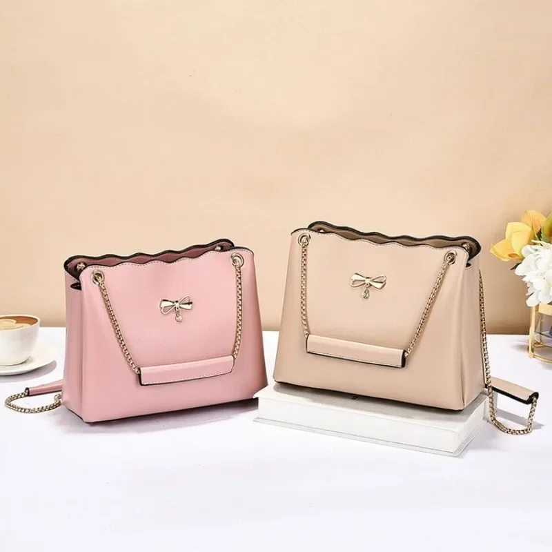 

Original High-End Leather Messenger Bag For Women Luxury Designer Crossbody Large Capacity Diaper Bag Elegant Commuter Simple