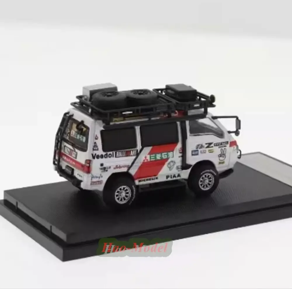 Модели Autobots 1:64 для Mitsubishi 4X4 Van, литая под давлением модель автомобиля из сплава металла, подарки на день рождения для мальчиков, коллекция хобби, моделирование