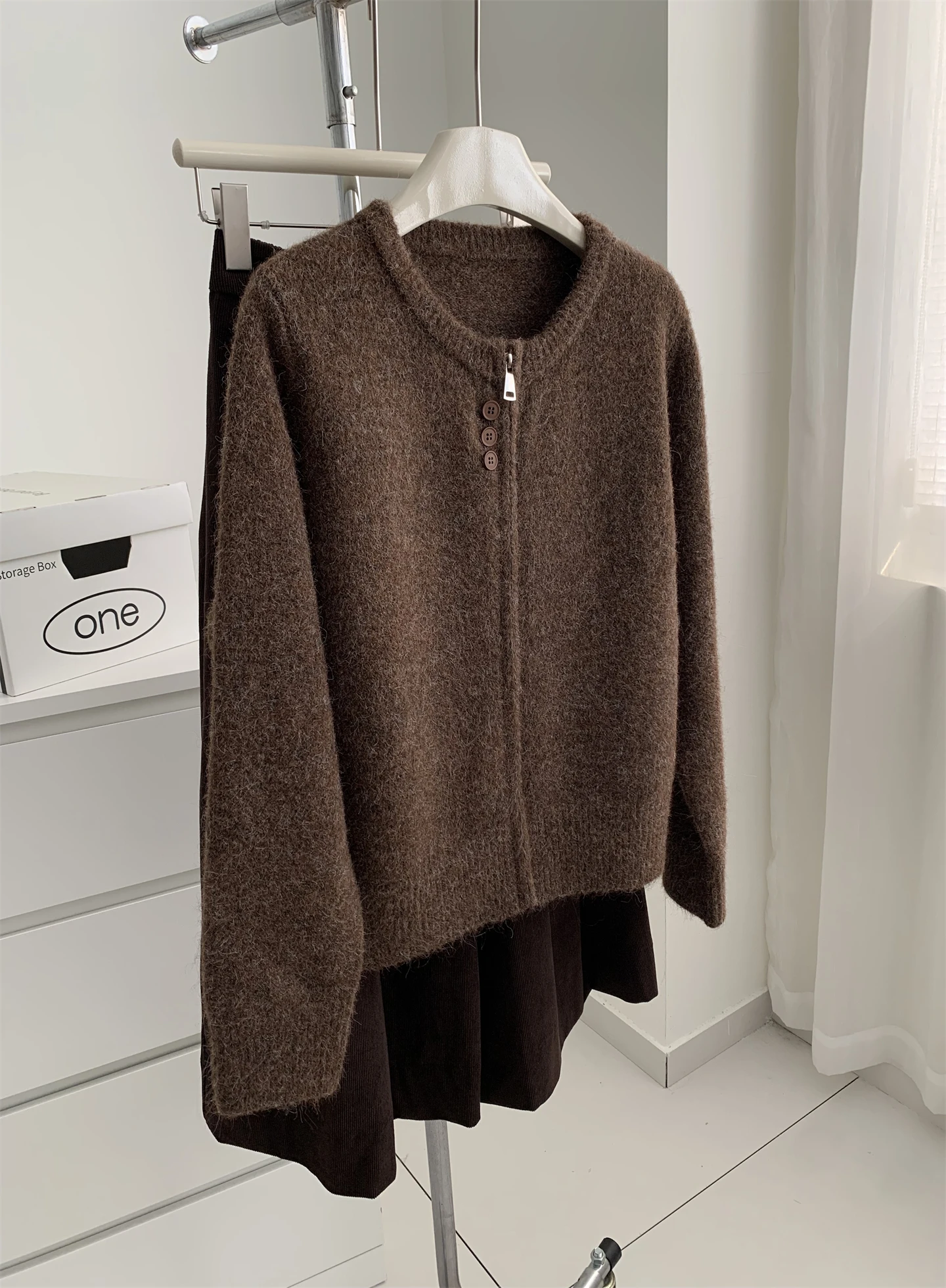 سترة محبوكة برقبة دائرية بتصميم ثلاثي الأزرار للنساء، سترة بسيطة بسحاب، خريف وشتاء #6