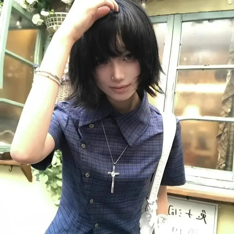 Chemise décontractée à carreaux Vintage pour femmes, manches courtes, Y2k, hauts japonais des années 2000, chemise d'été irrégulière américaine rétro des années 90